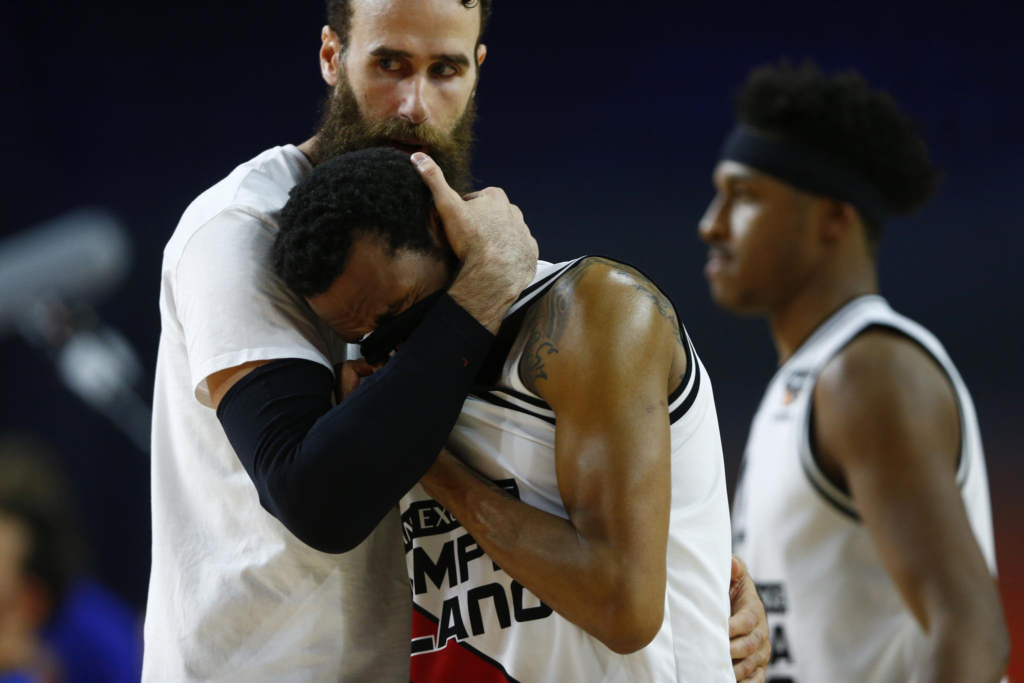 九游官方网站-冲刺阶段突围战来临，金州勇士围绕欧篮联官宣签约，目标明确，细节决定成败(暗区突围镜头冲刺抖动)